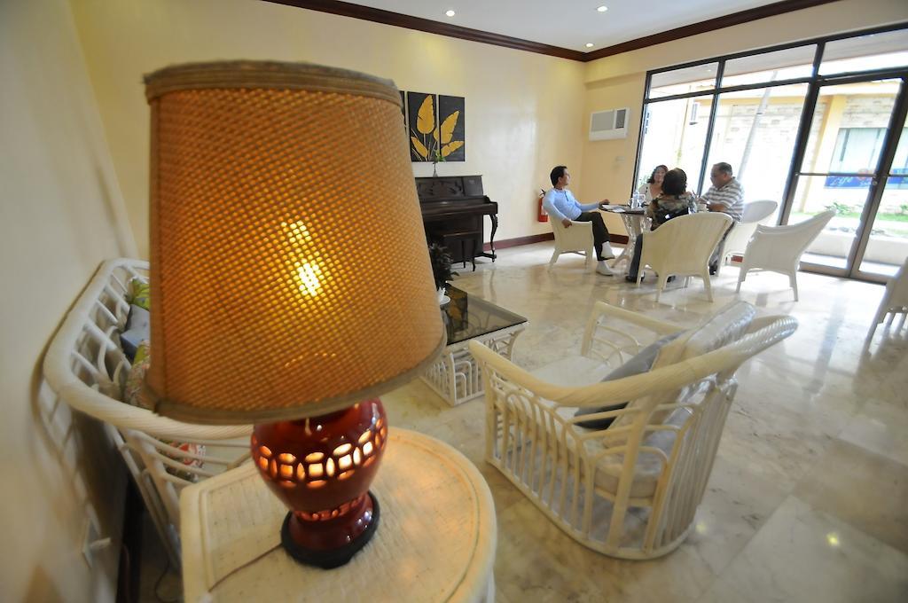 Vacation Hotel Cebu Екстериор снимка