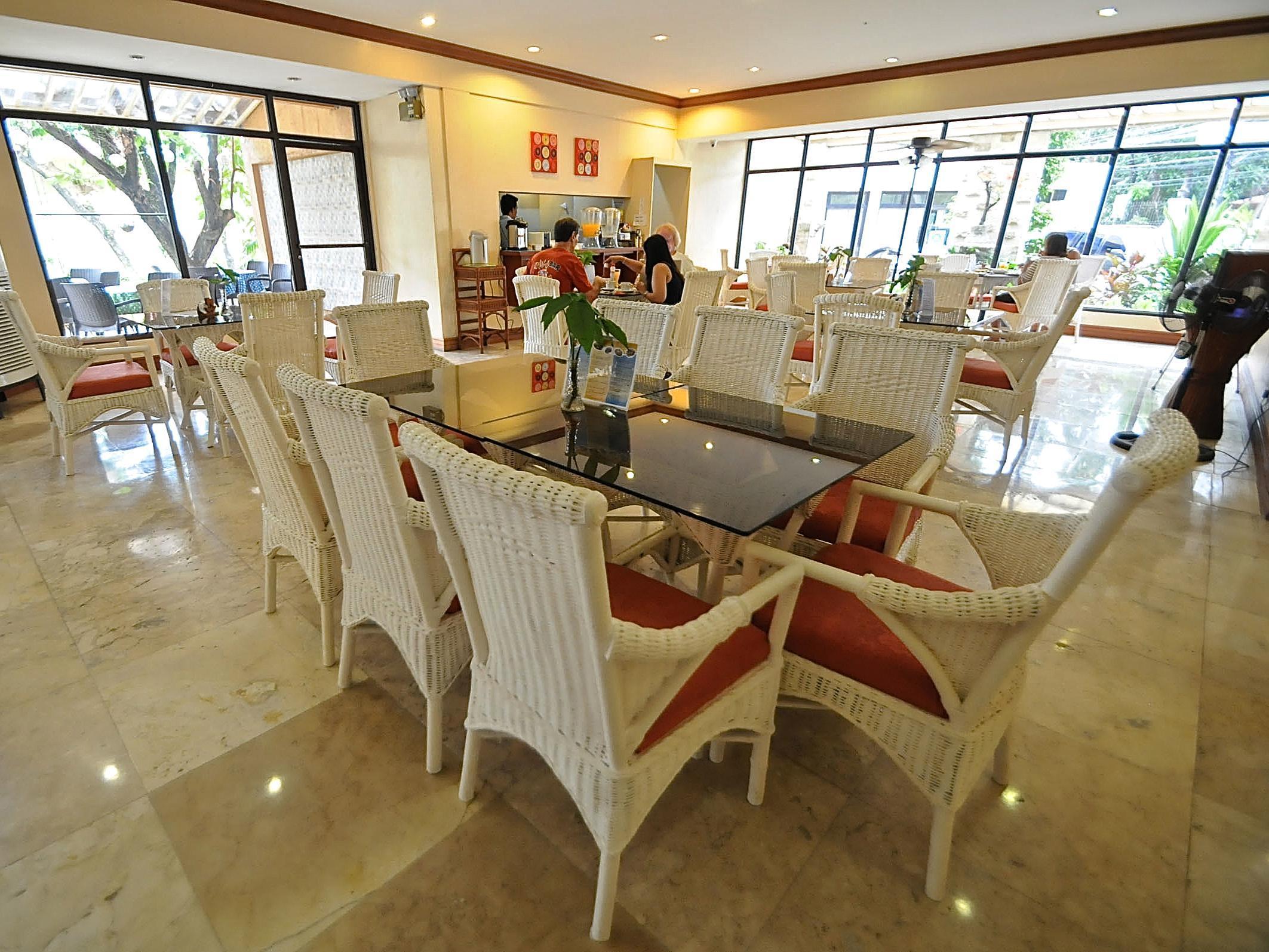 Vacation Hotel Cebu Екстериор снимка