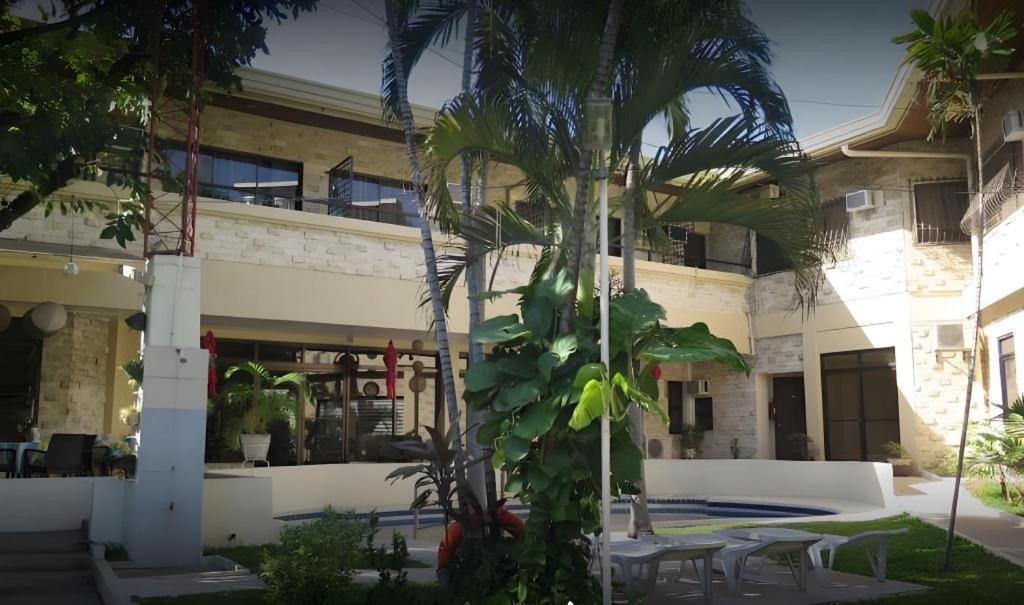 Vacation Hotel Cebu Екстериор снимка