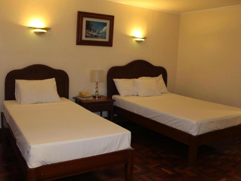 Vacation Hotel Cebu Екстериор снимка