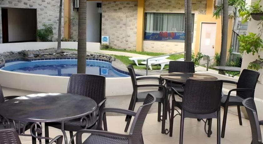 Vacation Hotel Cebu Екстериор снимка