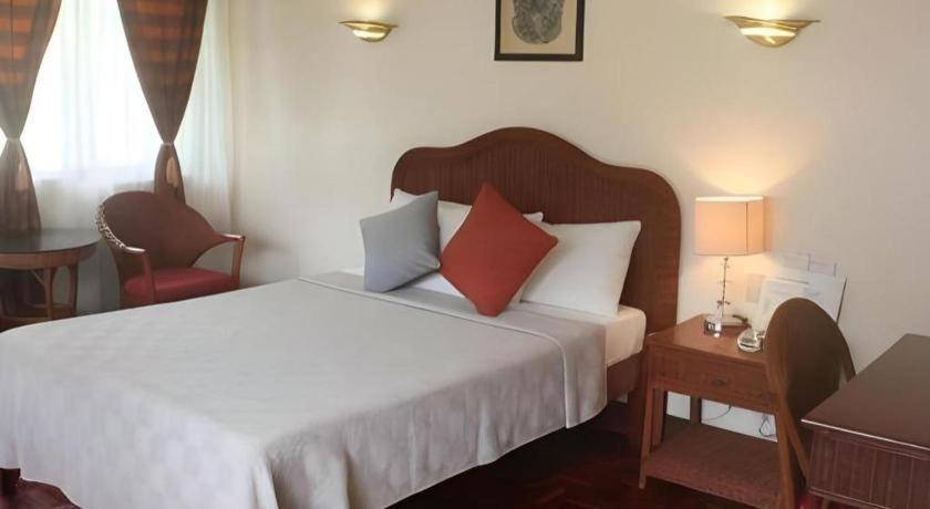 Vacation Hotel Cebu Екстериор снимка
