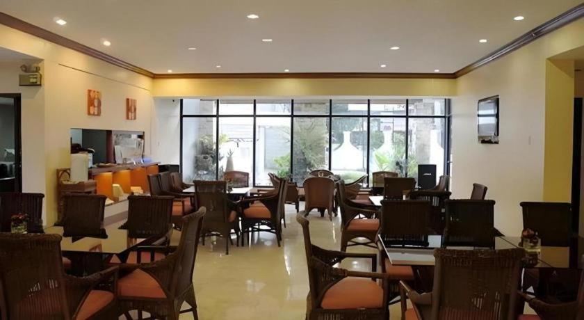 Vacation Hotel Cebu Екстериор снимка