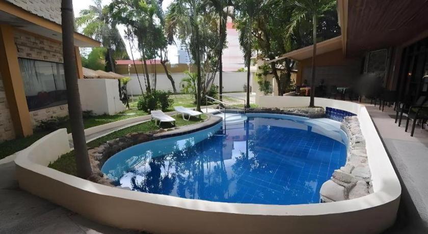 Vacation Hotel Cebu Екстериор снимка